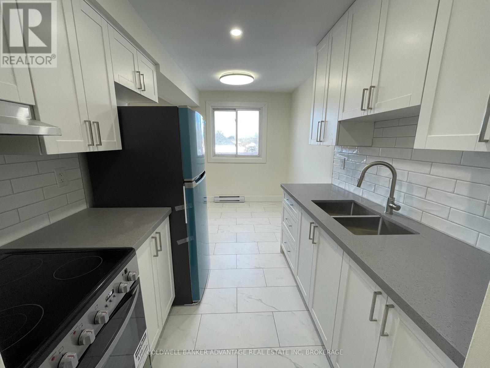 6 - 136 Wilton Avenue, Welland, Ontario L3C 2A4 - Photo 4 - X12581278