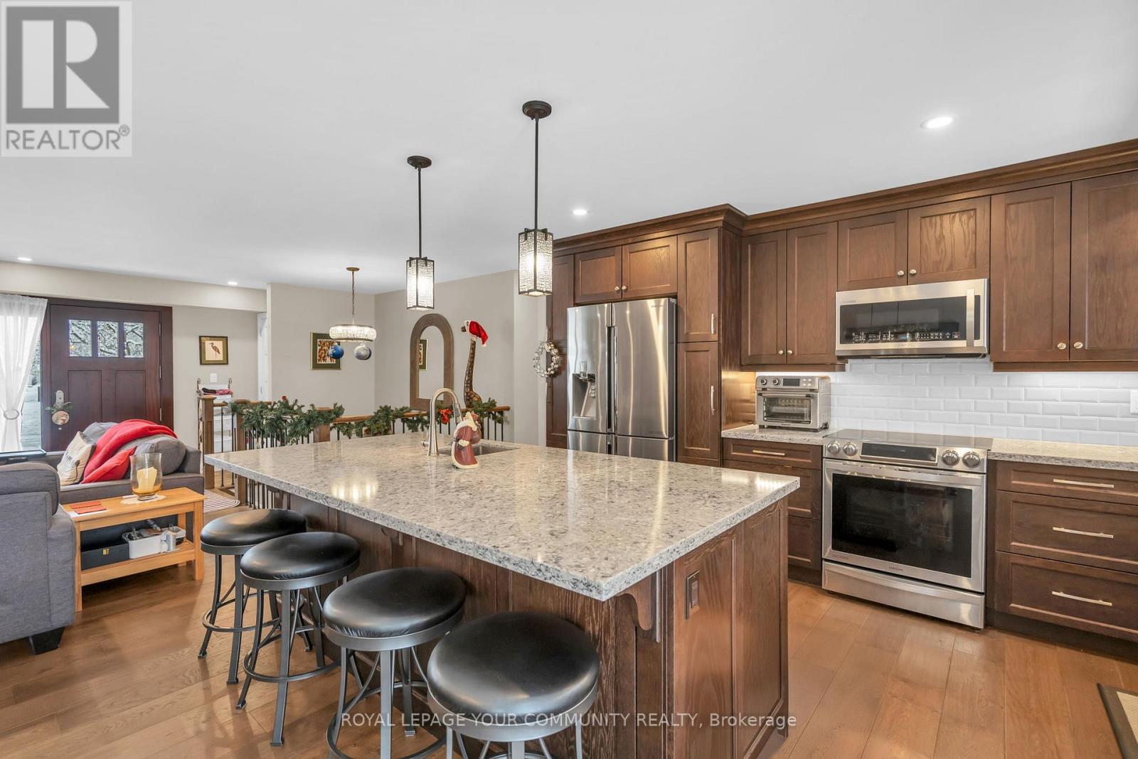 11 Summit Crescent, East Gwillimbury, Ontario L9N 1C1 - Photo 15 - N12628368