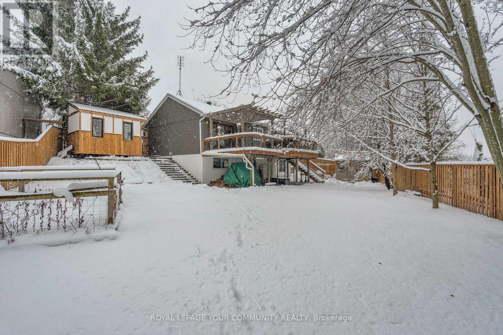 11 Summit Crescent, East Gwillimbury, Ontario L9N 1C1 - Photo 3 - N12628368