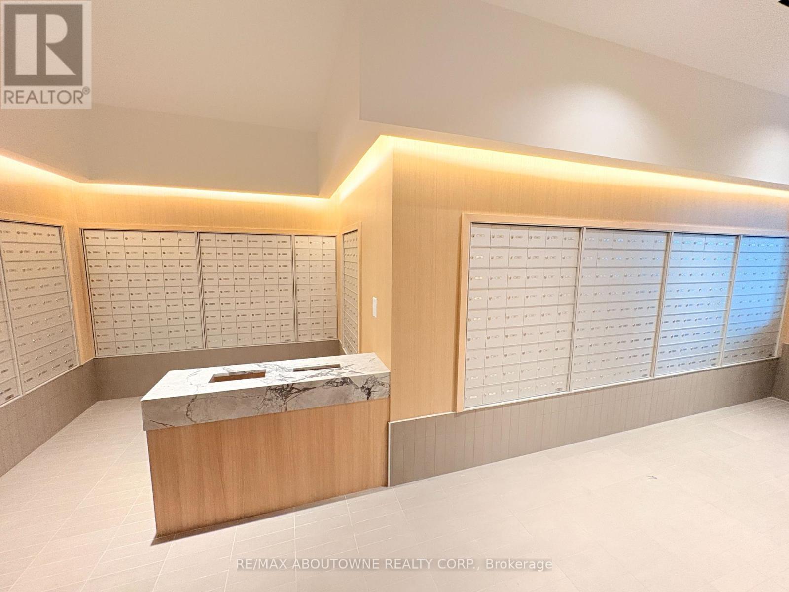 3401 - 395 Square One Drive, Mississauga, Ontario L5B 0P6 - Photo 27 - W12627954