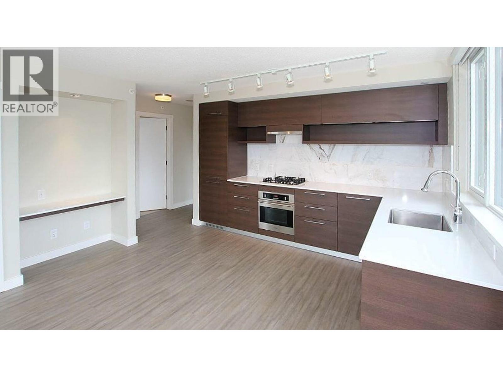 2304 570 Emerson Street, Coquitlam, British Columbia  V3J 0G3 - Photo 6 - R3073540