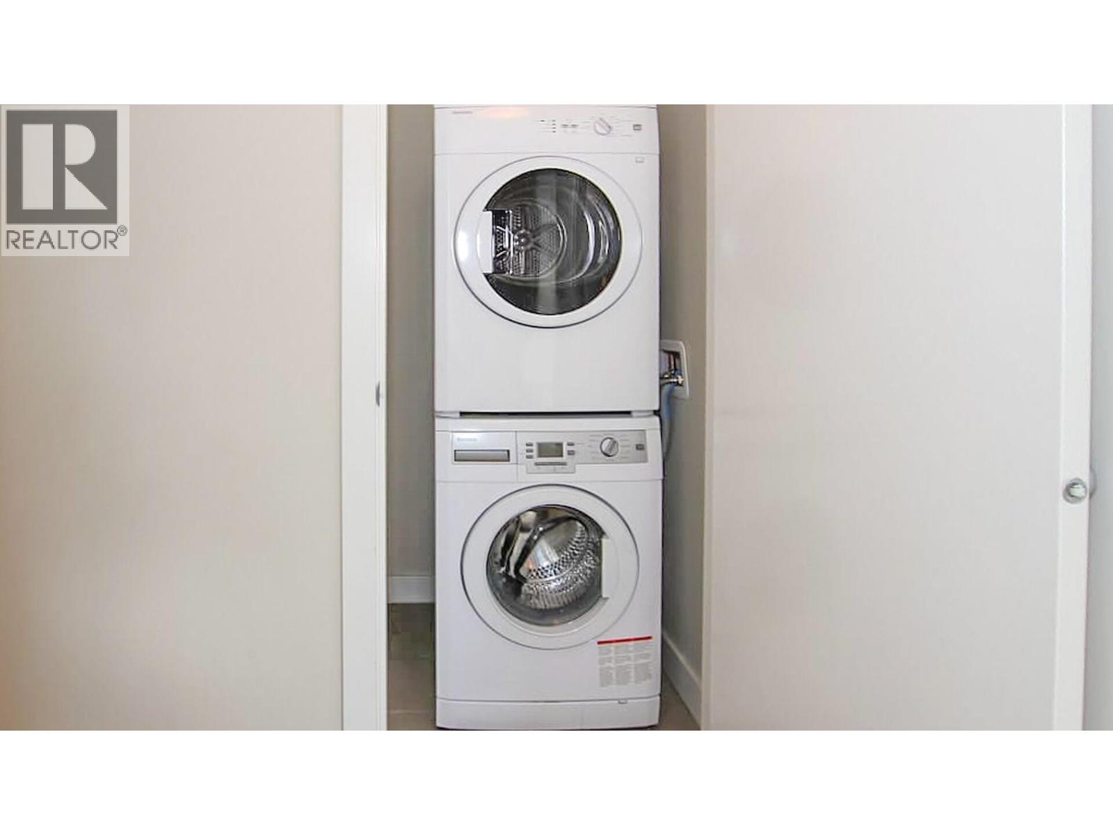 2304 570 Emerson Street, Coquitlam, British Columbia  V3J 0G3 - Photo 8 - R3073540