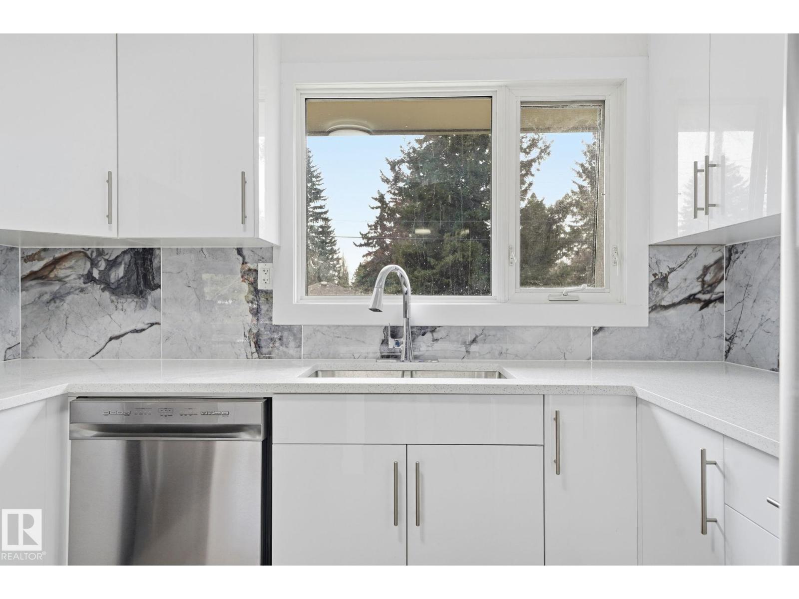 14719 87 Av Nw, Edmonton, Alberta  T5R 4E5 - Photo 7 - E4467968