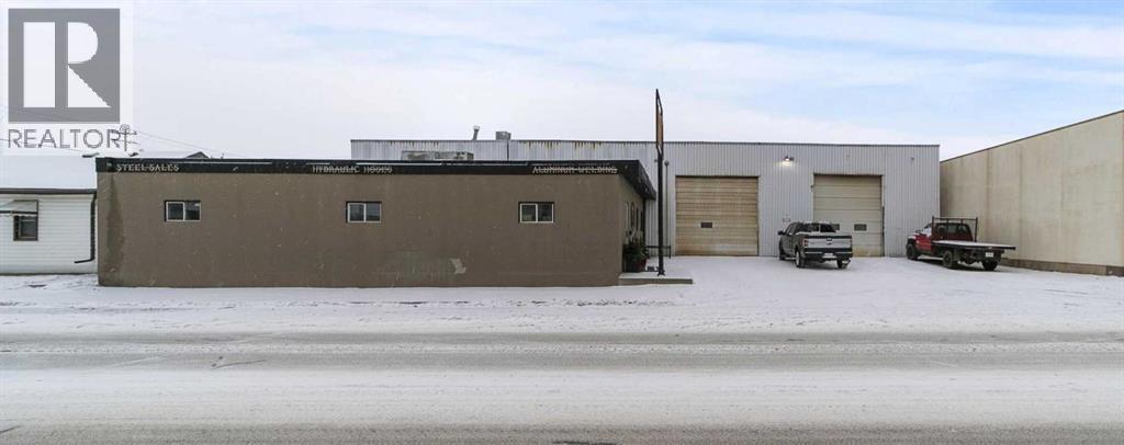 5013 48 Street, Camrose, Alberta  T4V 1L9 - Photo 4 - A2274466