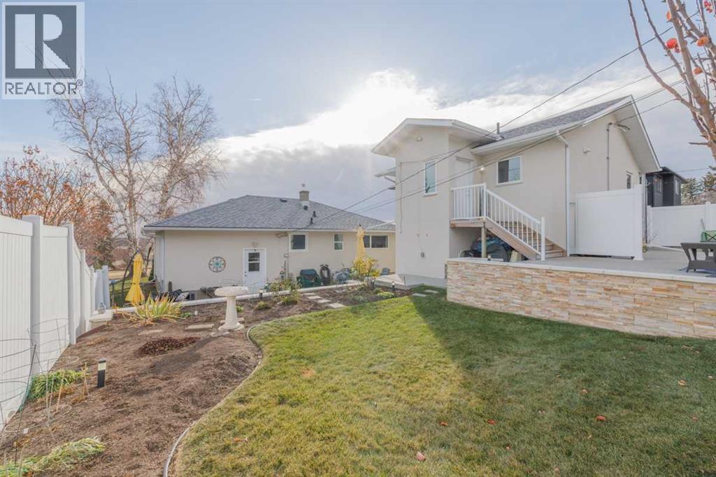 25 Highwood Place Nw, Calgary, Alberta T2K 2B9 - Photo 33 - A2270274