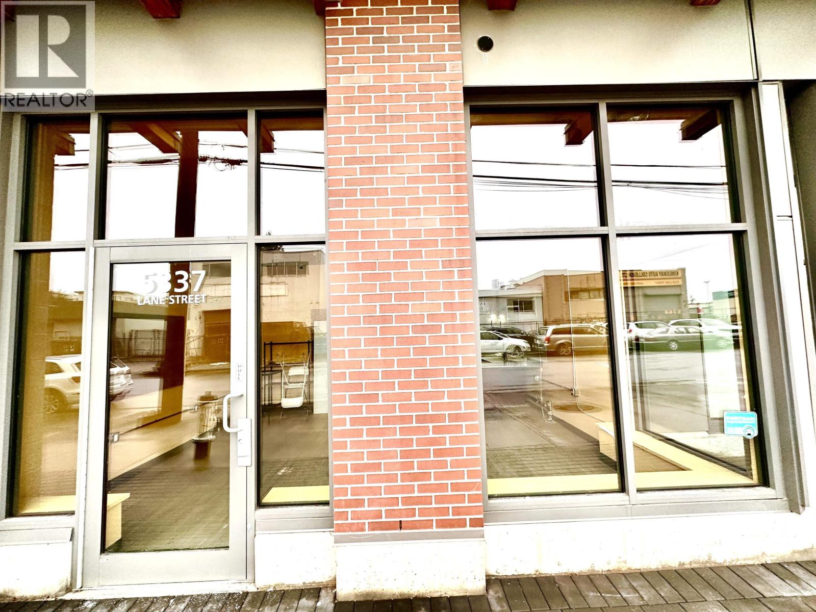 5337 Lane Street, Burnaby, British Columbia  V5H 0H2 - Photo 2 - C8074438