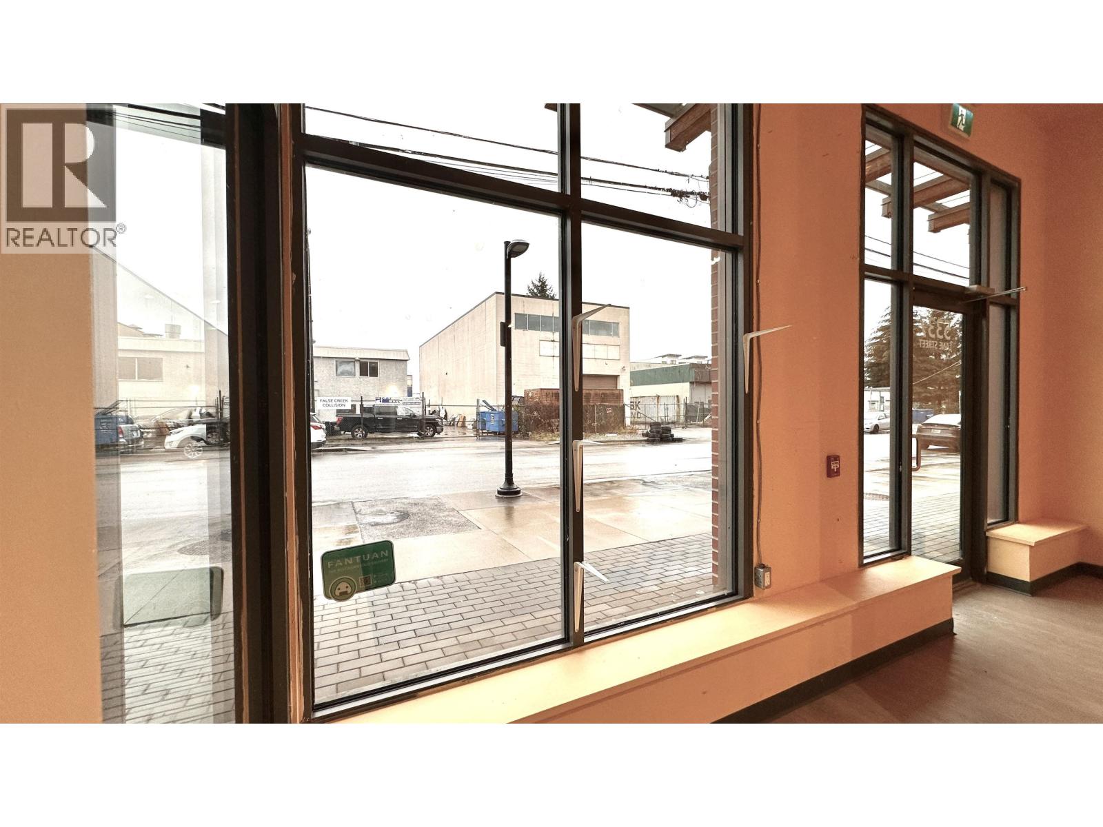 5337 Lane Street, Burnaby, British Columbia  V5H 0H2 - Photo 7 - C8074438