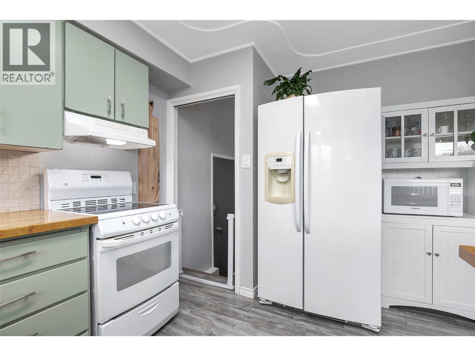 4142 San Clemente Avenue, Peachland, British Columbia  V0H 1X7 - Photo 6 - 10369069