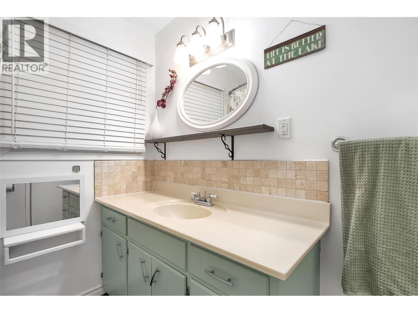 4142 San Clemente Avenue, Peachland, British Columbia  V0H 1X7 - Photo 20 - 10369069