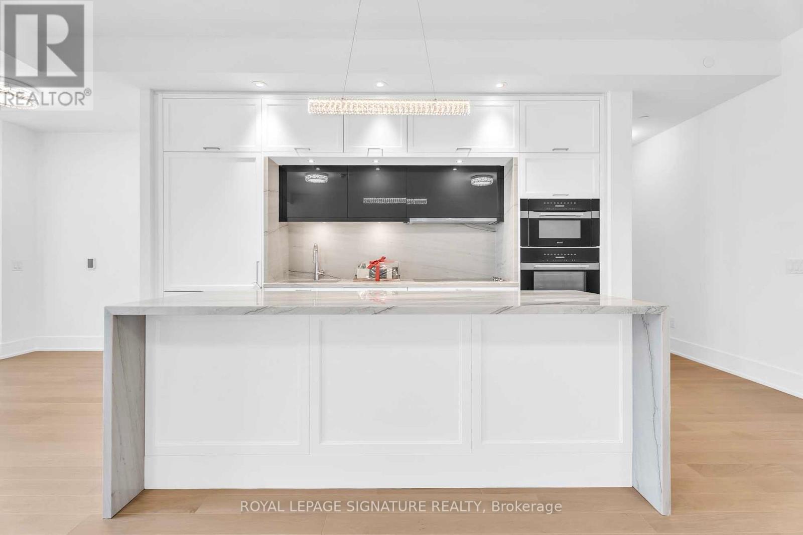 805 - 397 Royal Orchard Boulevard, Markham, Ontario  L3T 0H3 - Photo 10 - N12628464