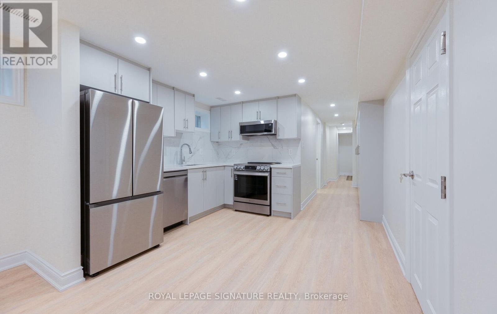 3980 Midhurst Lane, Mississauga, Ontario  L4Z 1C7 - Photo 13 - W12628450