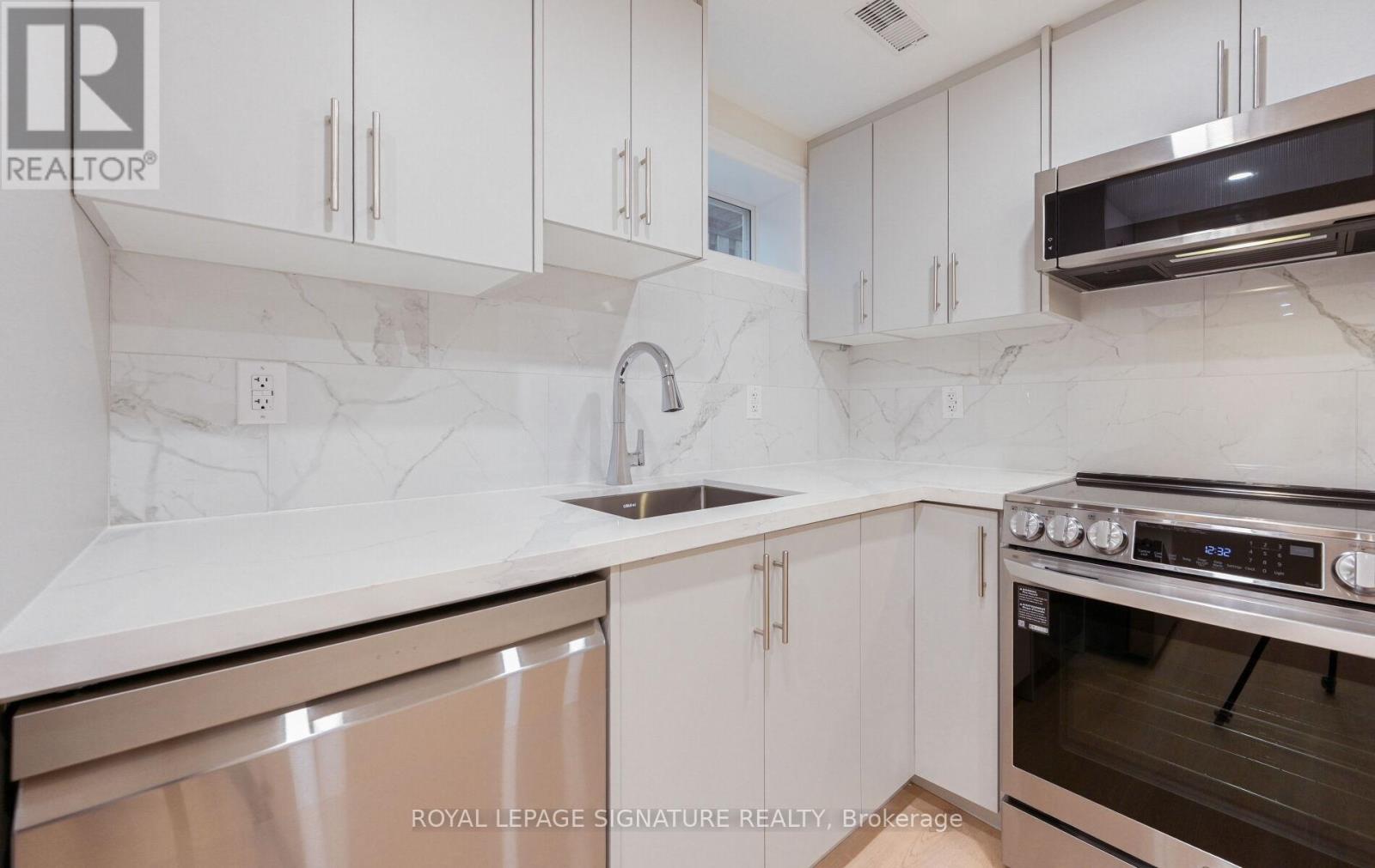 3980 Midhurst Lane, Mississauga, Ontario  L4Z 1C7 - Photo 14 - W12628450