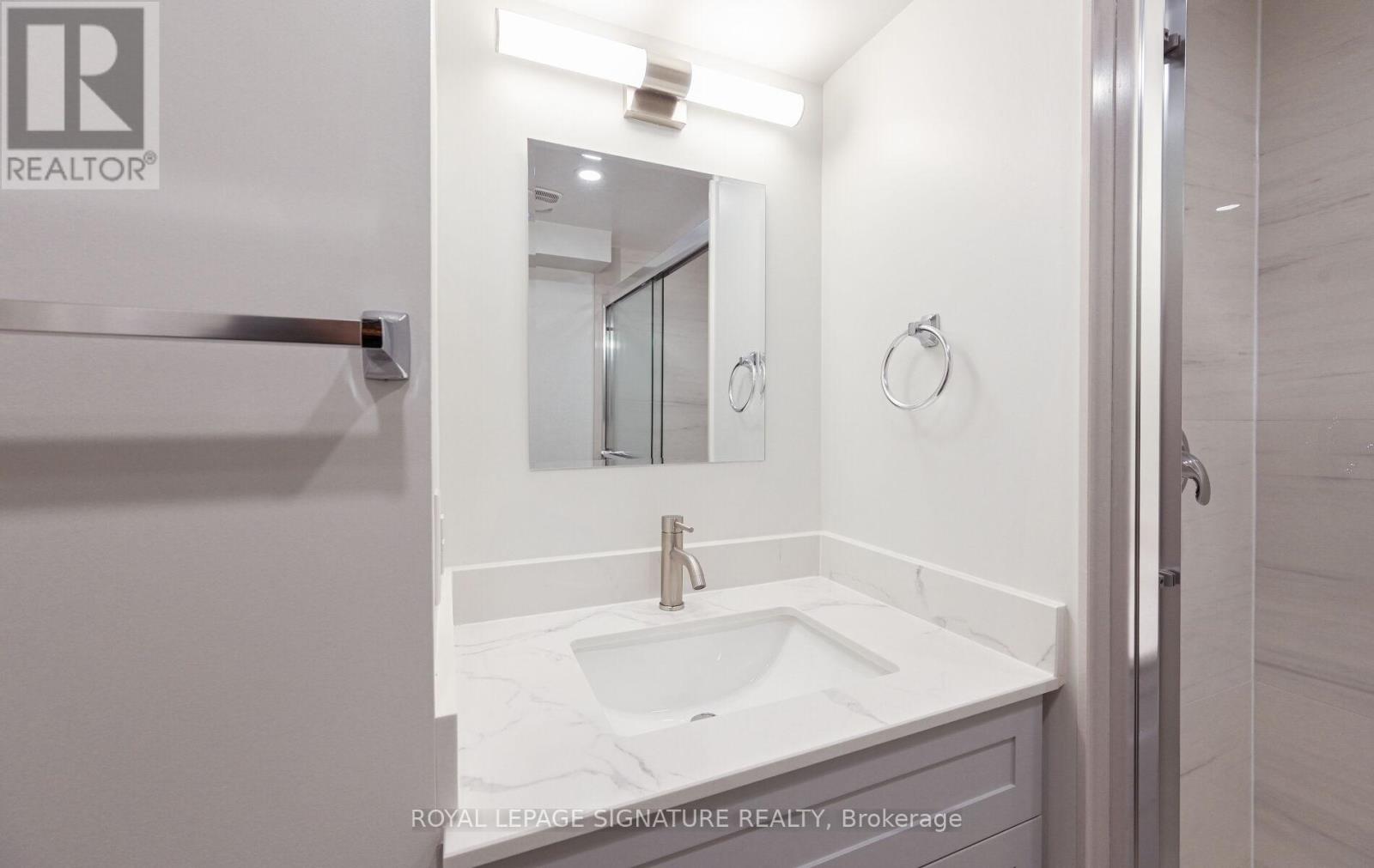 3980 Midhurst Lane, Mississauga, Ontario  L4Z 1C7 - Photo 21 - W12628450