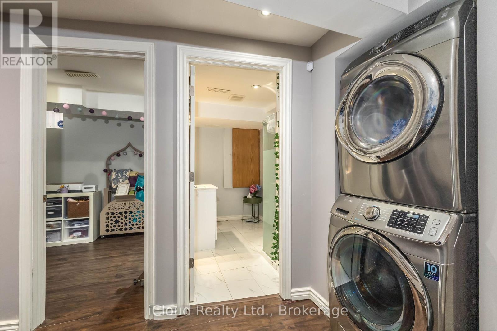 Bsmt - 2362 Proudfoot Trail, Oakville, Ontario  L6M 3Y2 - Photo 5 - W12628470