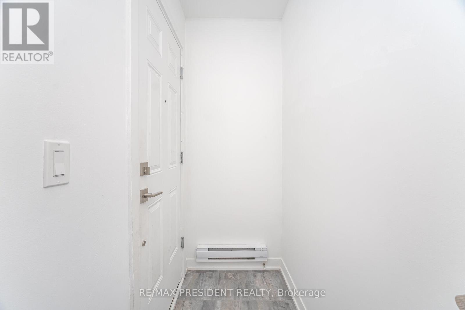 19 - 4015 Hickory Drive, Mississauga, Ontario  L4W 1L1 - Photo 7 - W12628472