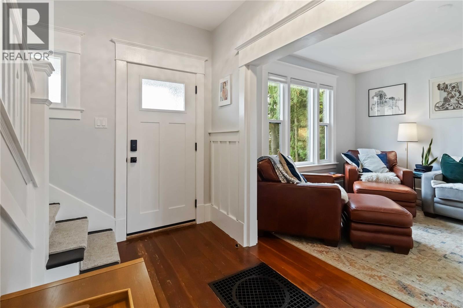 3354 Harriet Rd, Saanich, British Columbia  V8Z 3S4 - Photo 3 - 1018828