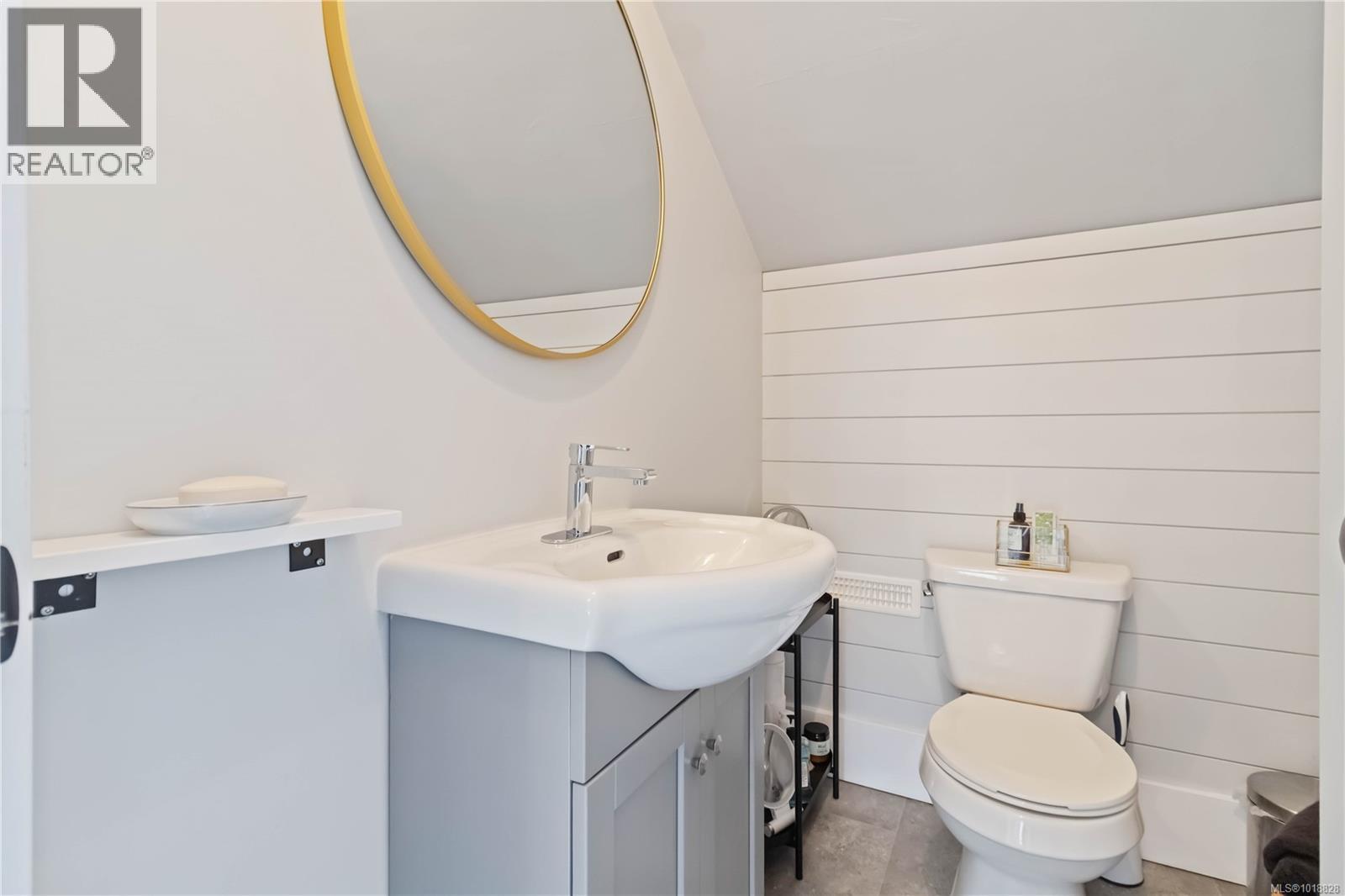 3354 Harriet Rd, Saanich, British Columbia  V8Z 3S4 - Photo 26 - 1018828