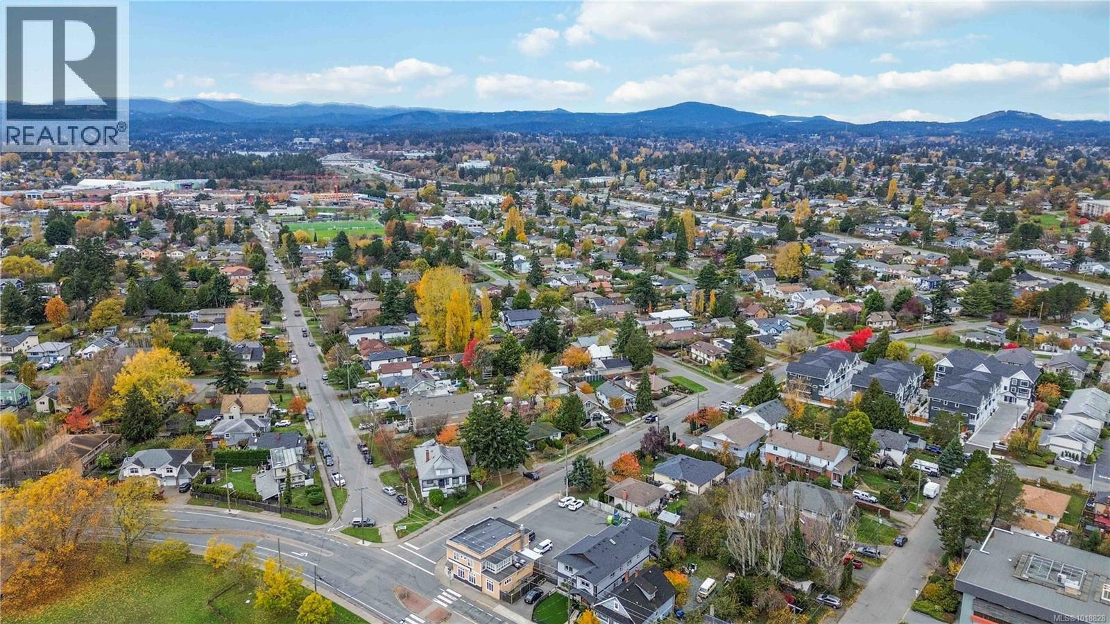 3354 Harriet Rd, Saanich, British Columbia  V8Z 3S4 - Photo 47 - 1018828