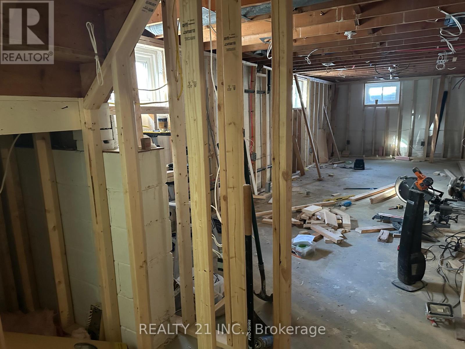 26 Martindale Road, Toronto, Ontario  M1M 2B7 - Photo 5 - E12616824