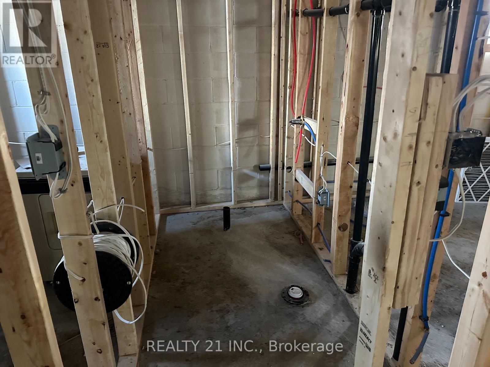 26 Martindale Road, Toronto, Ontario  M1M 2B7 - Photo 9 - E12616824