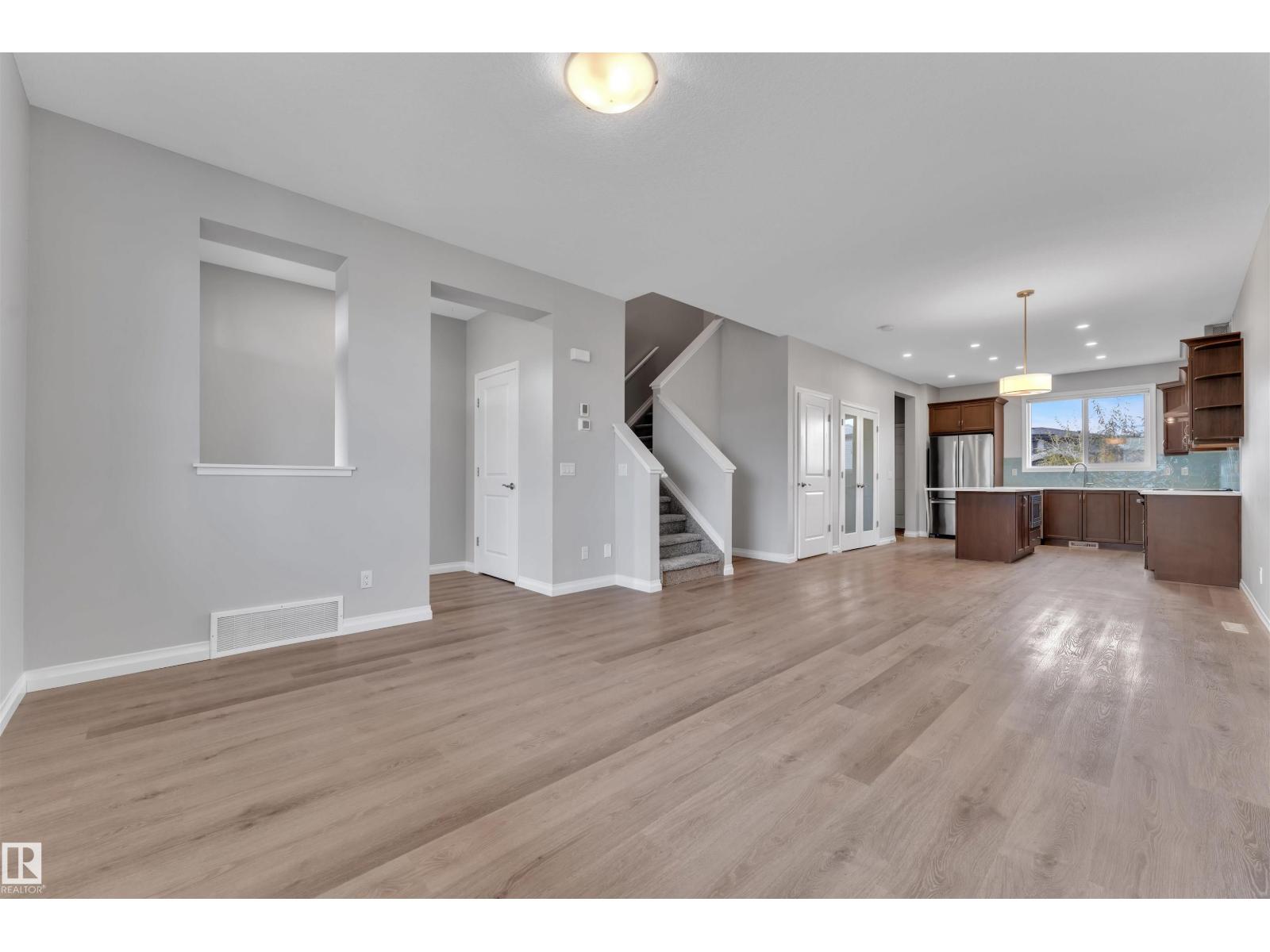 176 Charlesworth Dr Sw, Edmonton, Alberta  T6X 2W5 - Photo 4 - E4467971