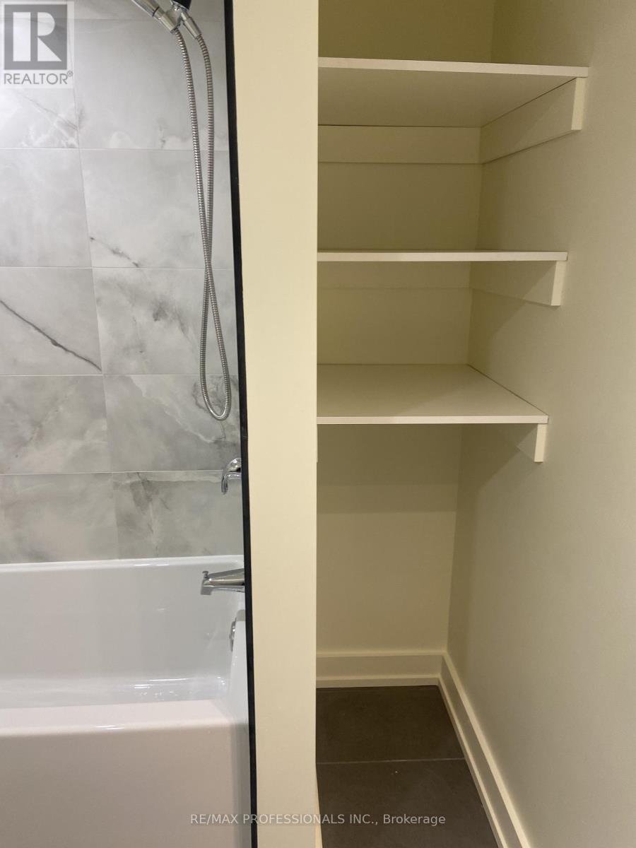 Lower - 10 Cindy Drive, St. Catharines, Ontario  L2M 6K1 - Photo 12 - X12628500