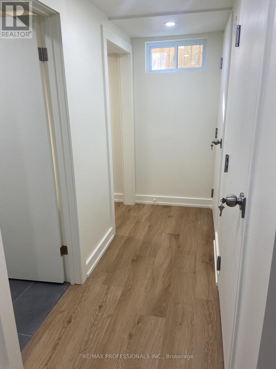 Lower - 10 Cindy Drive, St. Catharines, Ontario  L2M 6K1 - Photo 17 - X12628500