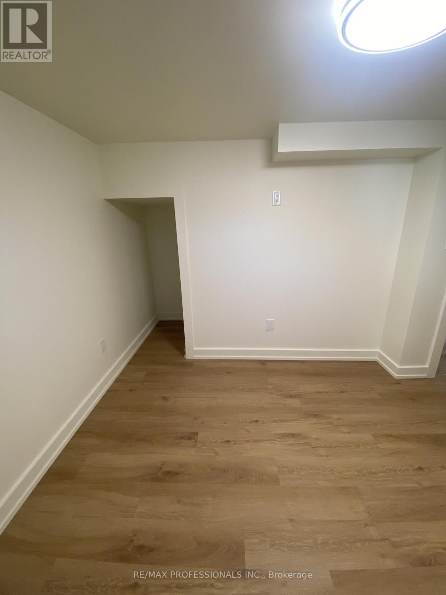 Lower - 10 Cindy Drive, St. Catharines, Ontario  L2M 6K1 - Photo 27 - X12628500