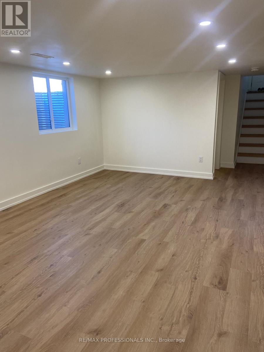 Lower - 10 Cindy Drive, St. Catharines, Ontario  L2M 6K1 - Photo 3 - X12628500