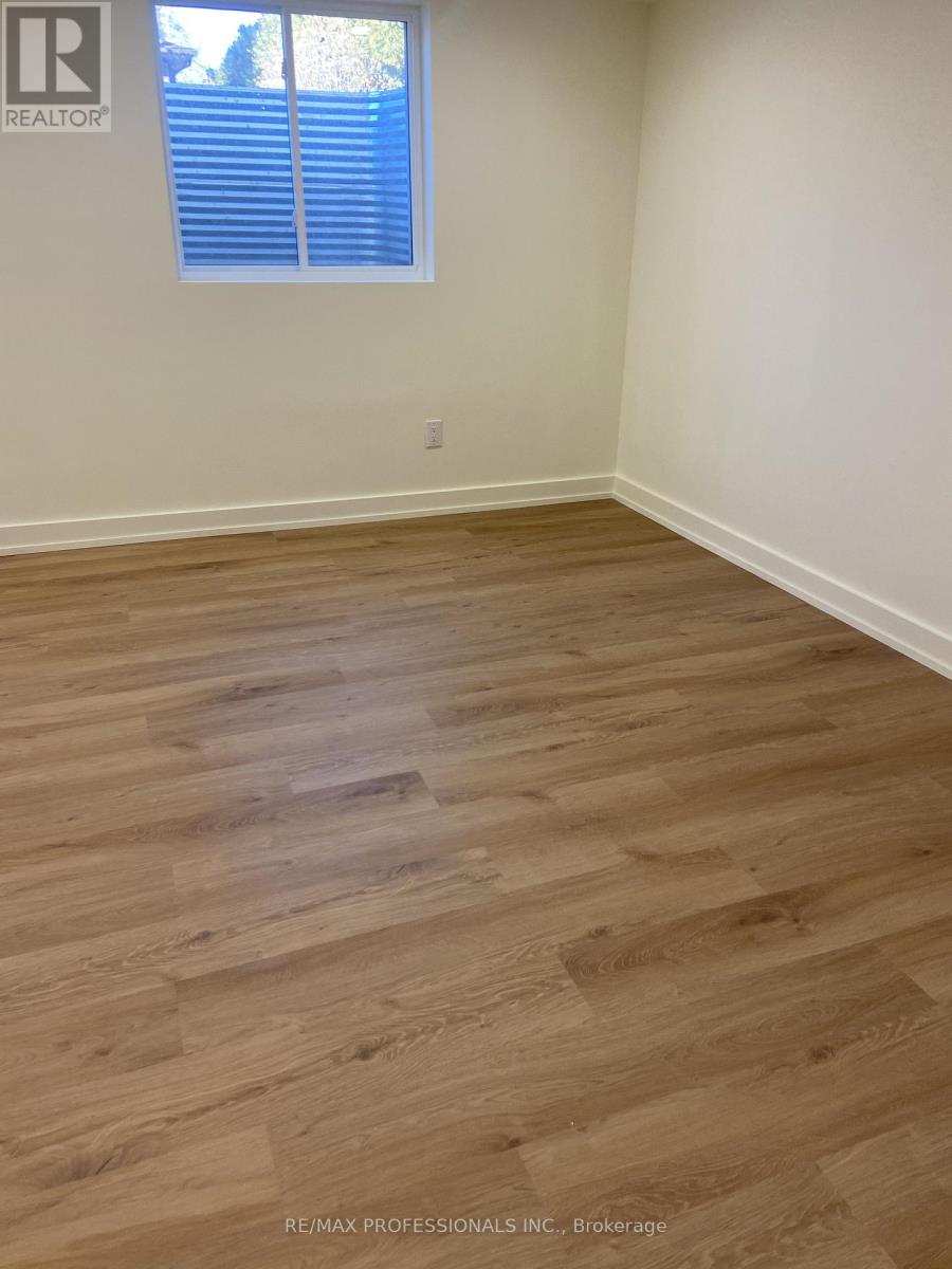 Lower - 10 Cindy Drive, St. Catharines, Ontario  L2M 6K1 - Photo 5 - X12628500