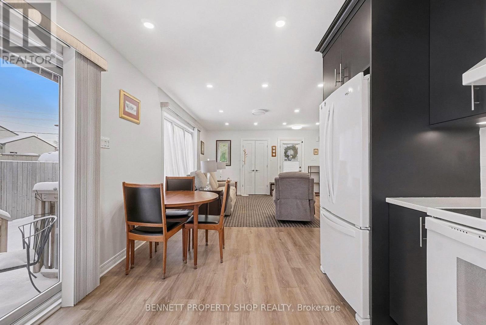 B - 833 Champlain Street, Ottawa, Ontario  K1C 1K2 - Photo 6 - X12628576