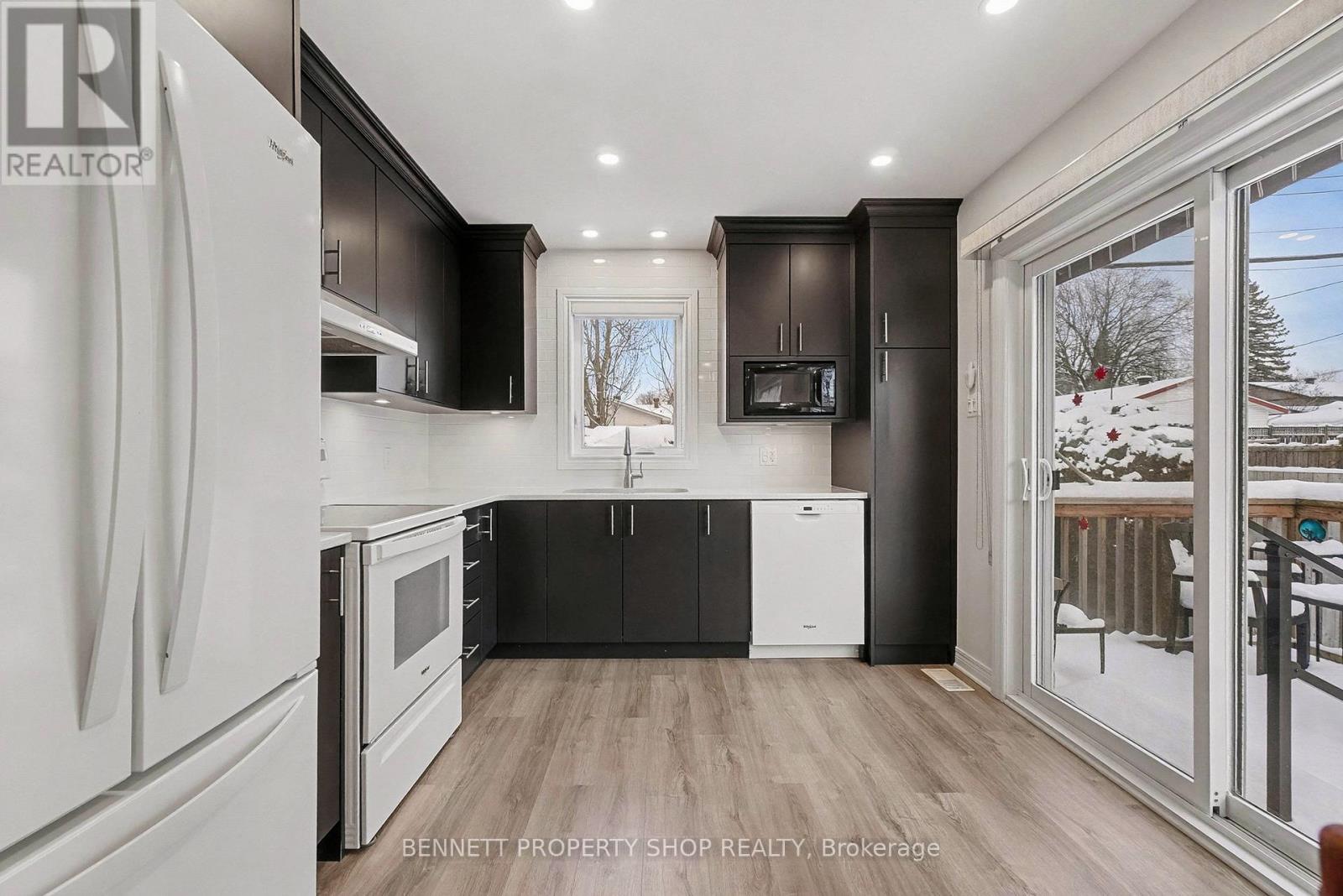 B - 833 Champlain Street, Ottawa, Ontario  K1C 1K2 - Photo 7 - X12628576