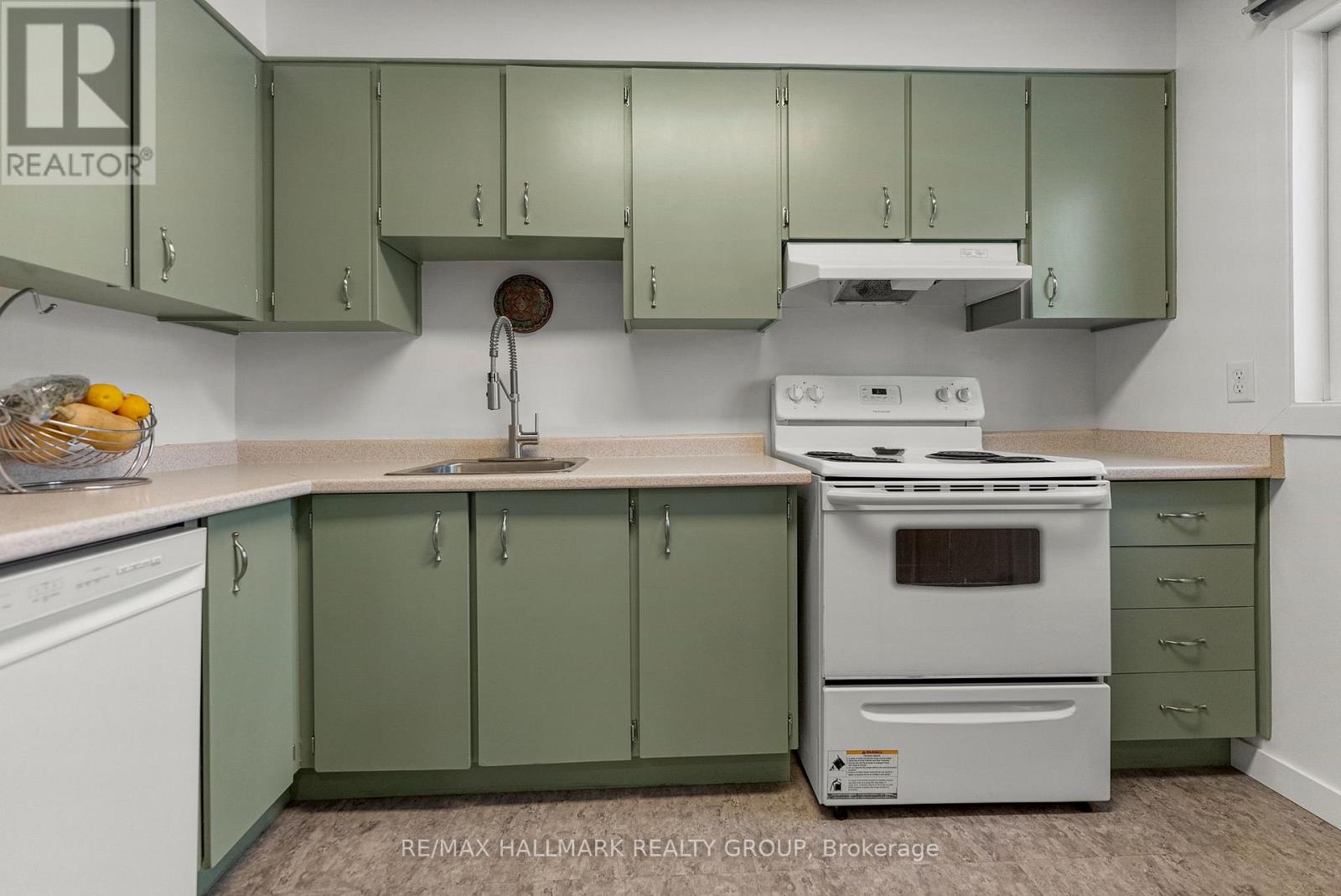 1314 Cedarcroft Crescent, Ottawa, Ontario  K1B 5C7 - Photo 12 - X12628600