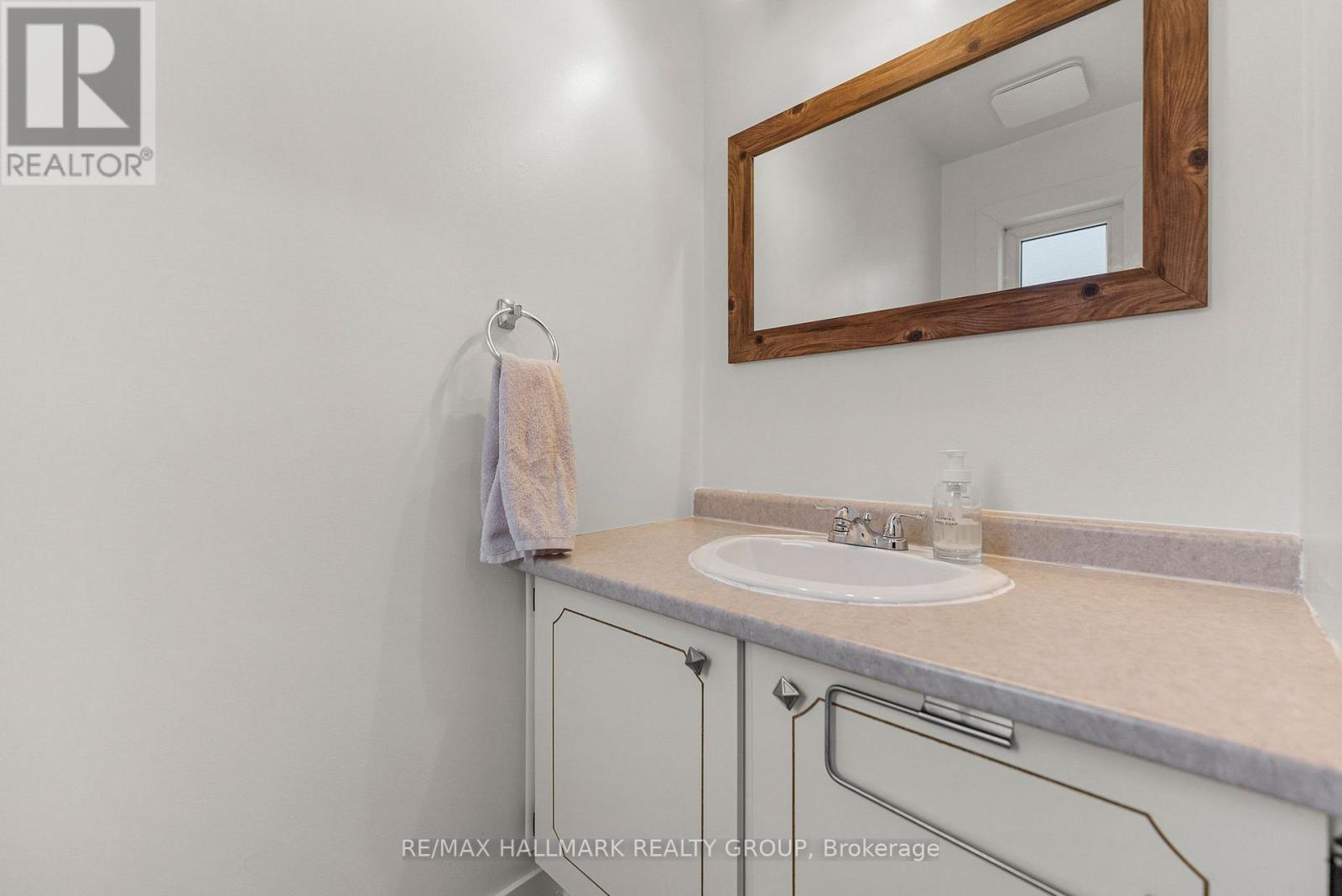 1314 Cedarcroft Crescent, Ottawa, Ontario  K1B 5C7 - Photo 15 - X12628600