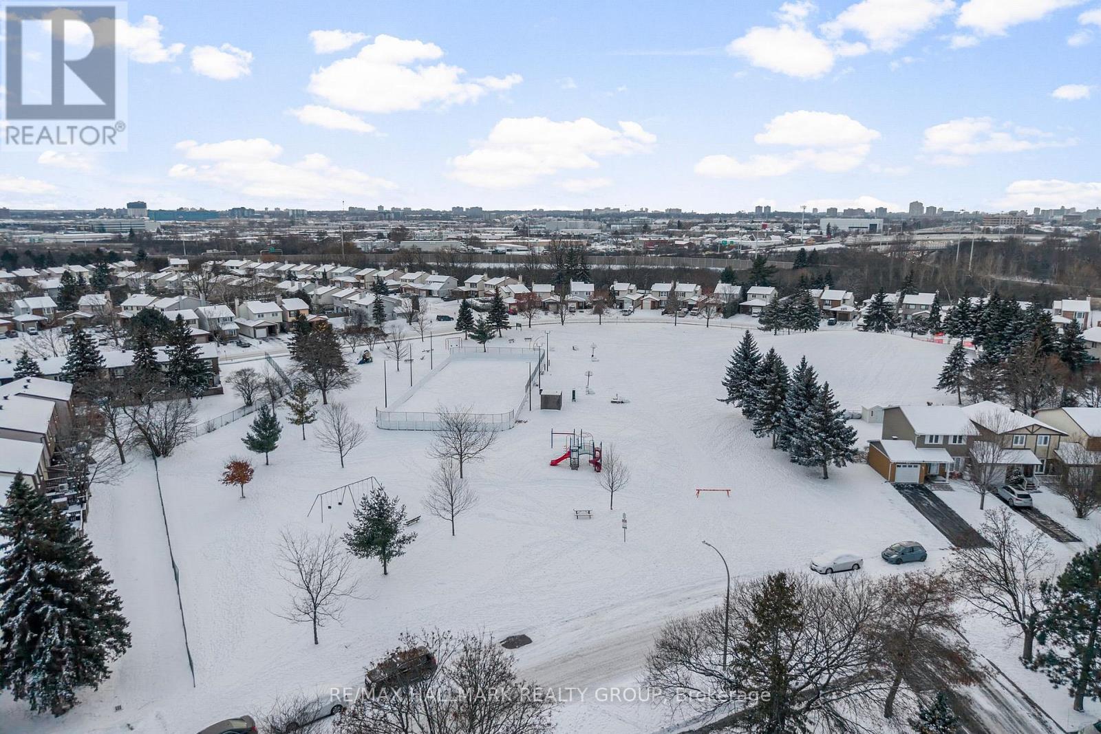 1314 Cedarcroft Crescent, Ottawa, Ontario  K1B 5C7 - Photo 4 - X12628600