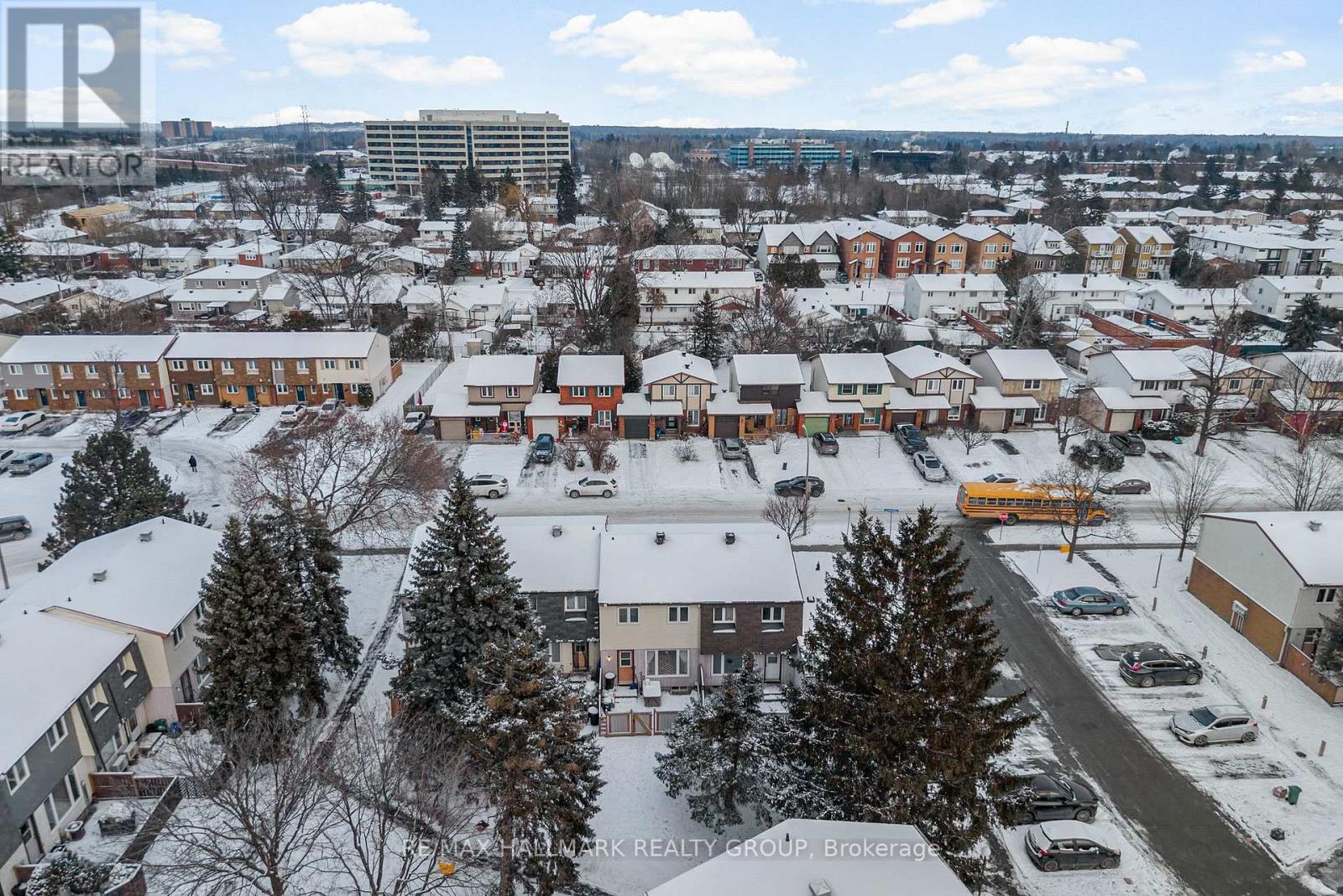 1314 Cedarcroft Crescent, Ottawa, Ontario  K1B 5C7 - Photo 5 - X12628600