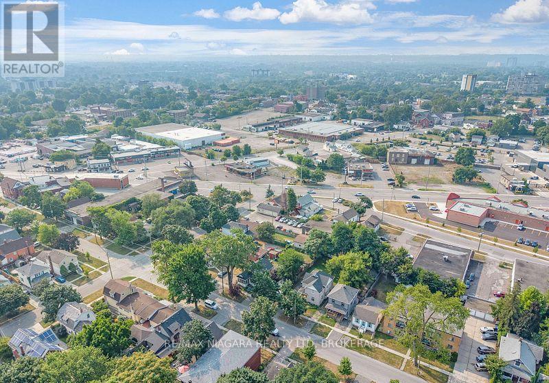 2 - 81 Maple Street, St. Catharines (Downtown), Ontario  L2R 2B1 - Photo 22 - X12628622