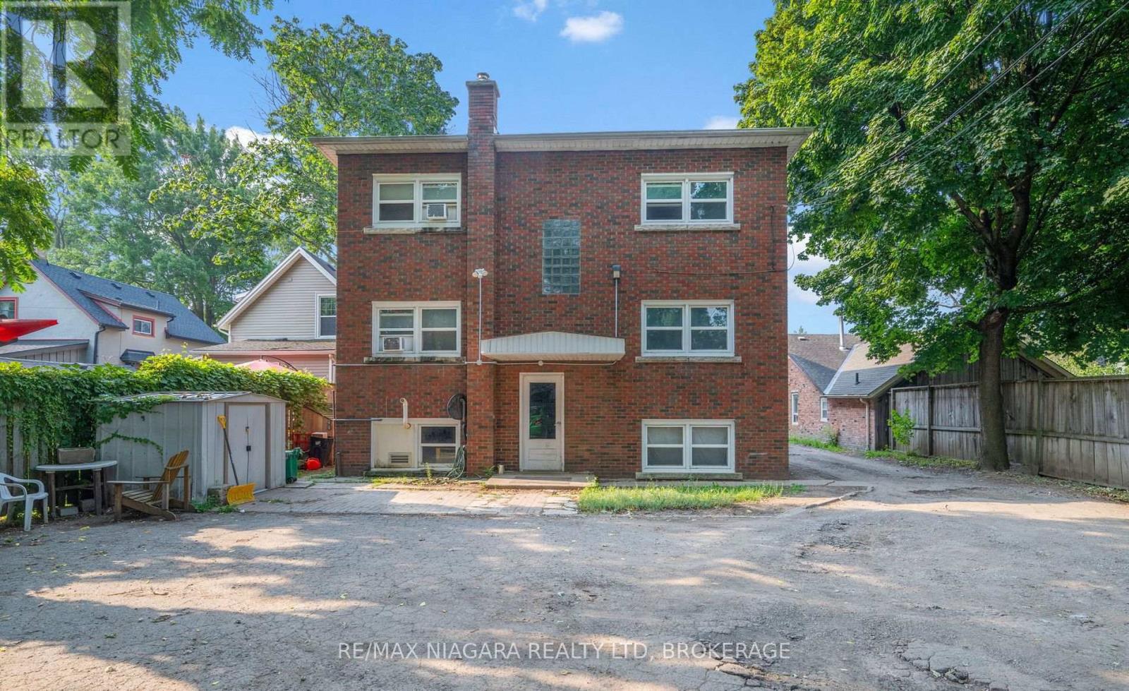 2 - 81 Maple Street, St. Catharines (Downtown), Ontario  L2R 2B1 - Photo 26 - X12628622