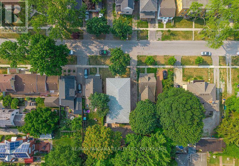 2 - 81 Maple Street, St. Catharines (Downtown), Ontario  L2R 2B1 - Photo 28 - X12628622