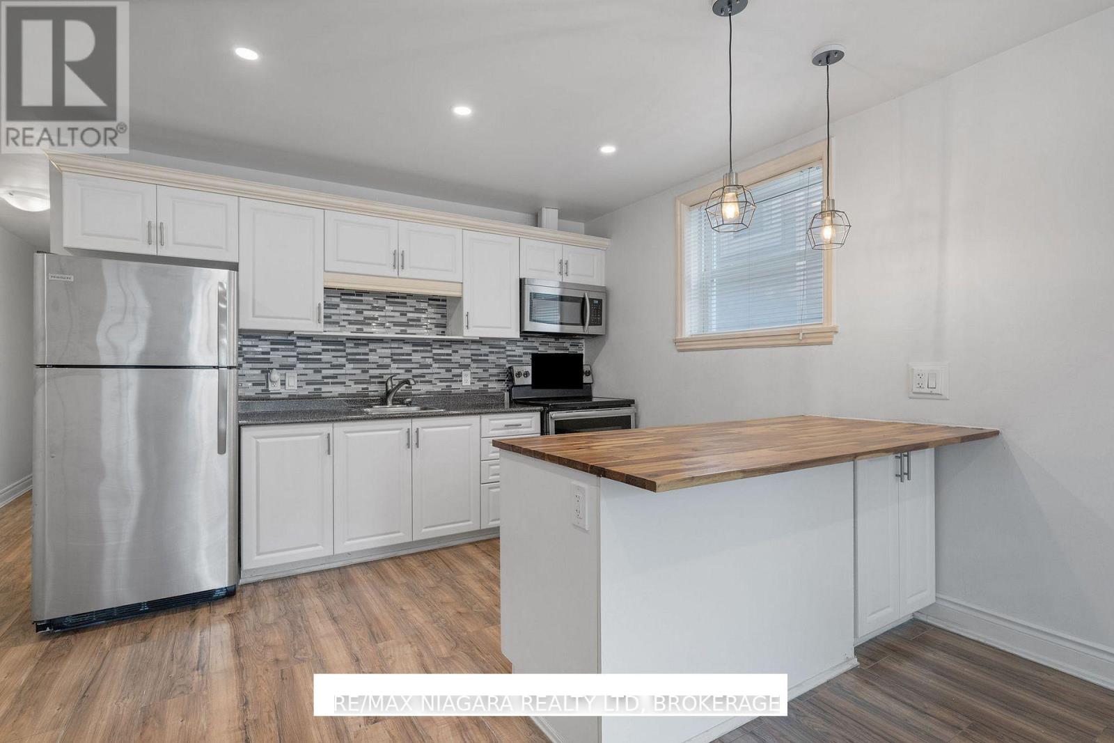 2 - 81 Maple Street, St. Catharines (Downtown), Ontario  L2R 2B1 - Photo 4 - X12628622