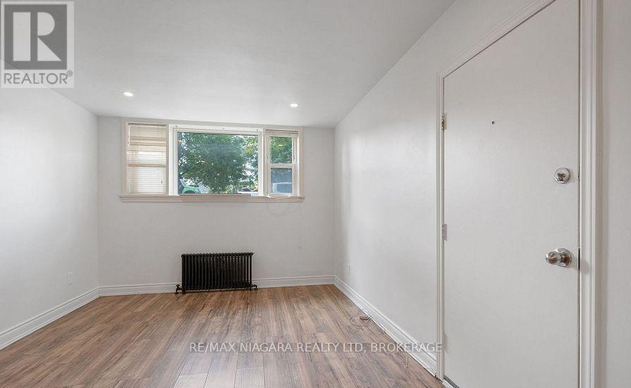 2 - 81 Maple Street, St. Catharines (Downtown), Ontario  L2R 2B1 - Photo 8 - X12628622