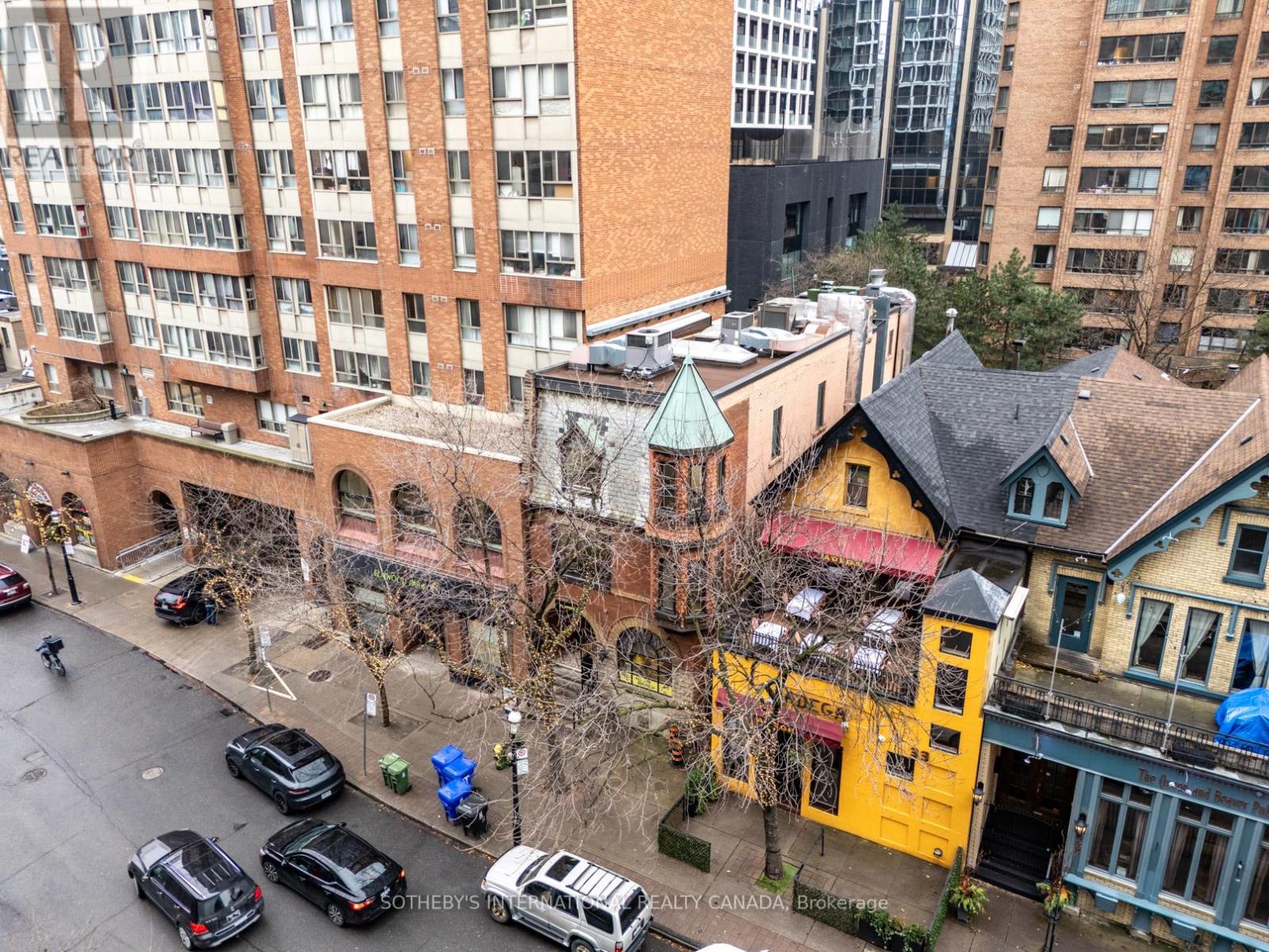 31 Elm Street, Toronto, Ontario  M5G 1H1 - Photo 2 - C12627794