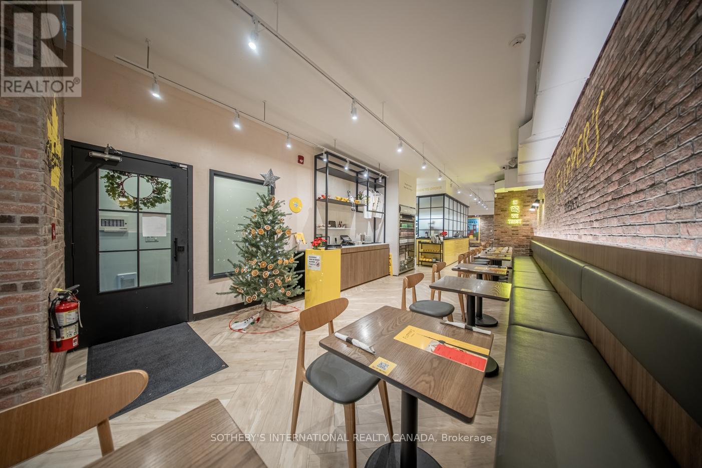 31 Elm Street, Toronto, Ontario  M5G 1H1 - Photo 4 - C12627794