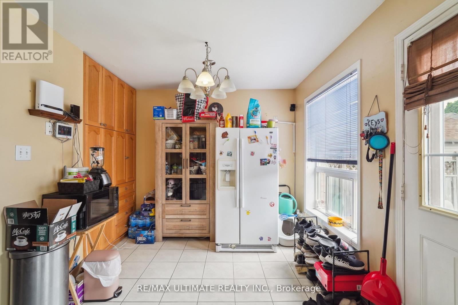 2168 St. Clair Avenue W, Toronto, Ontario  M6N 5C1 - Photo 10 - W12442163