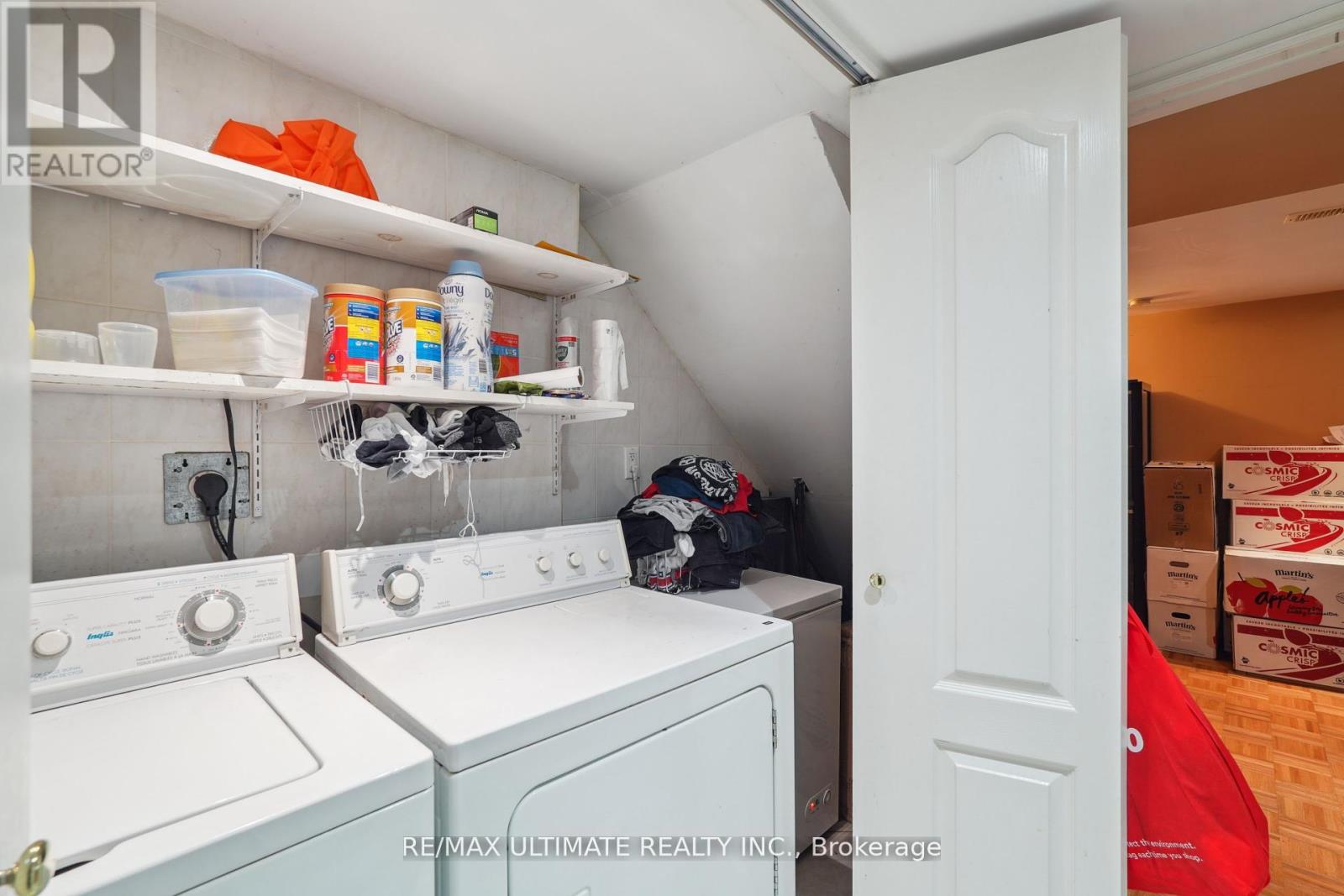 2168 St. Clair Avenue W, Toronto, Ontario  M6N 5C1 - Photo 21 - W12442163