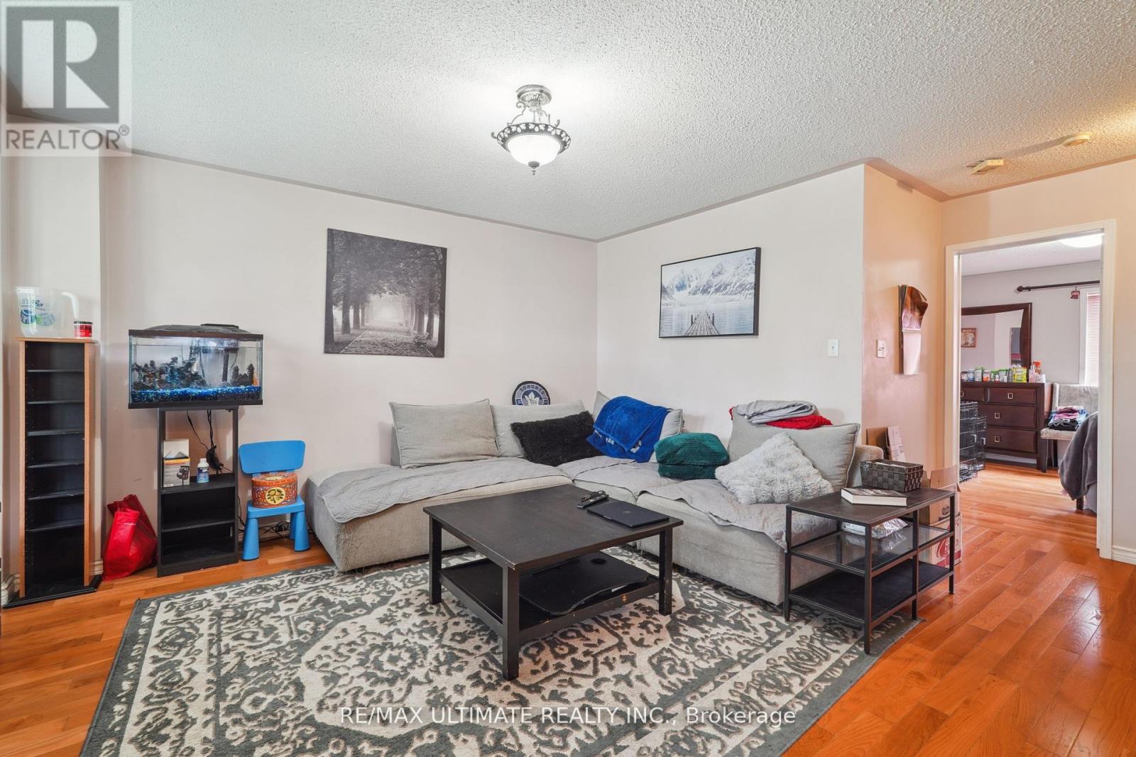 2168 St. Clair Avenue W, Toronto, Ontario  M6N 5C1 - Photo 12 - W12442163