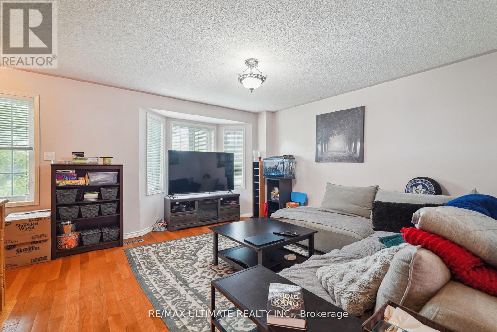 2168 St. Clair Avenue W, Toronto, Ontario  M6N 5C1 - Photo 11 - W12442163
