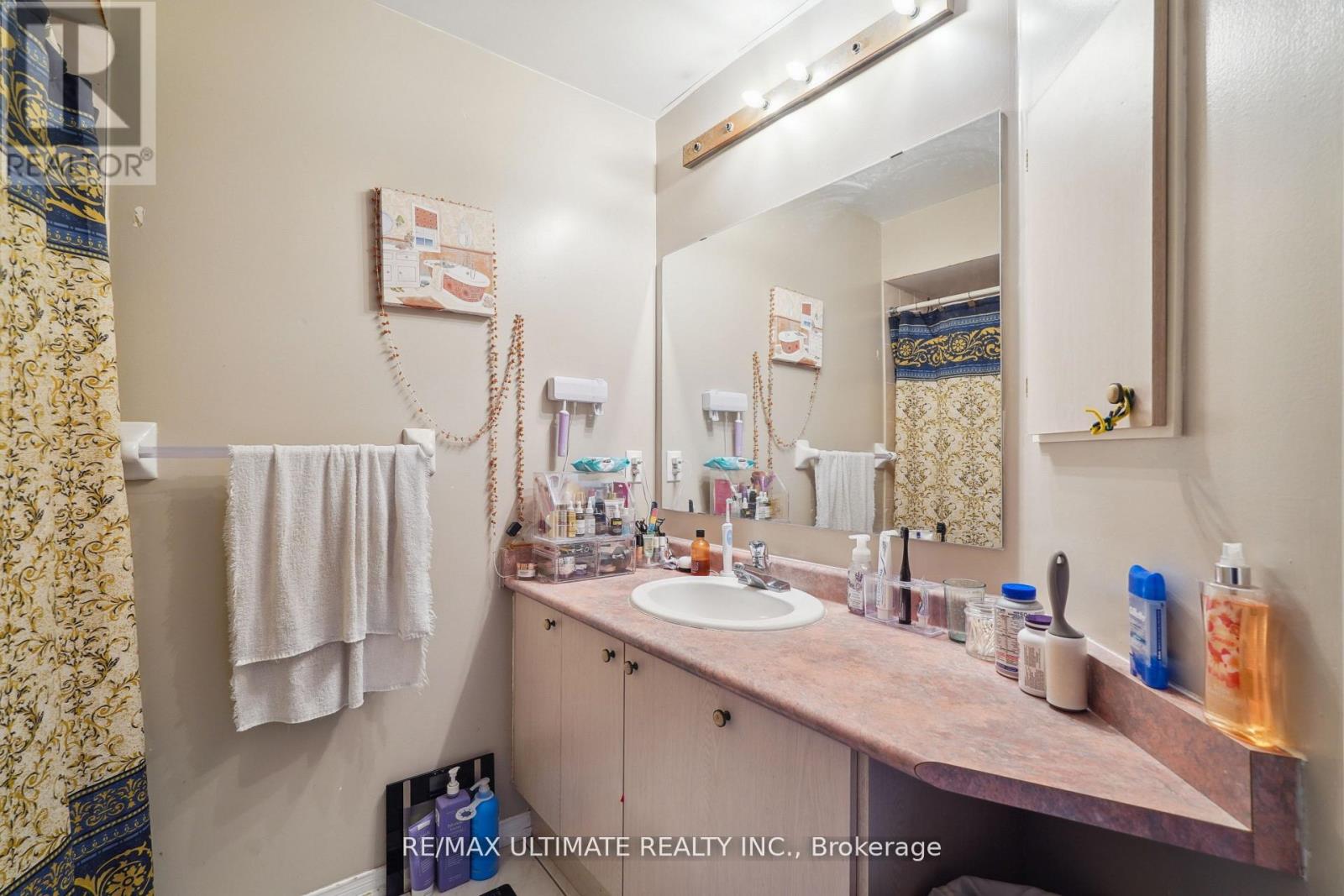 2168 St. Clair Avenue W, Toronto, Ontario  M6N 5C1 - Photo 13 - W12442163