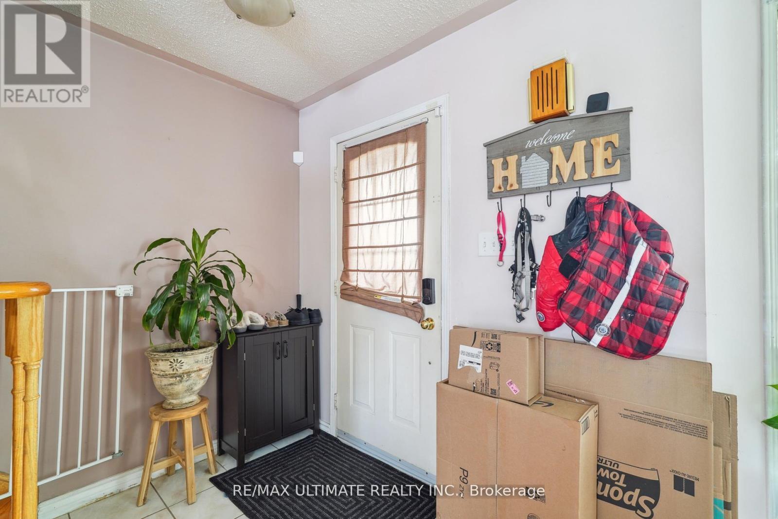 2168 St. Clair Avenue W, Toronto, Ontario  M6N 5C1 - Photo 5 - W12442163