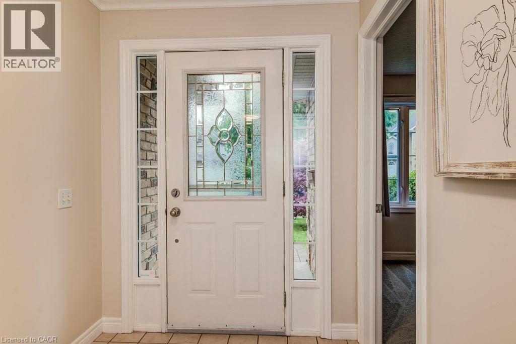 670 Salzburg Drive, Waterloo, Ontario  N2V 2N8 - Photo 2 - 40793071